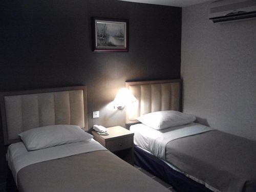 Jj Boutique Hotel - Damansara Perdana เปอตาลิงจายา ภายนอก รูปภาพ
